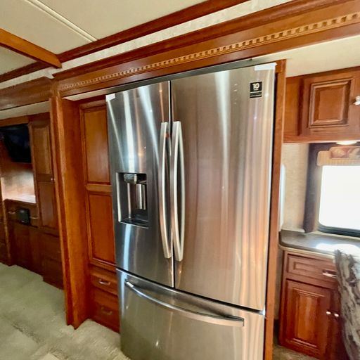 2012 Winnebago Tour 42 Bath & a Half Model