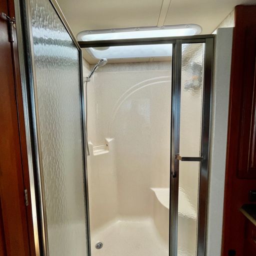 2012 Winnebago Tour 42 Bath & a Half Model